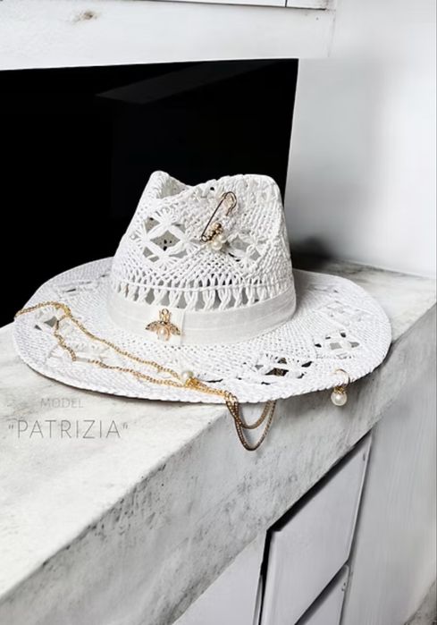 Шапка от Shine. Atelier