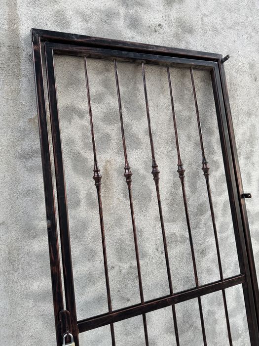 Grilaj usa intrare casa / apartament 85x205 profil de 3