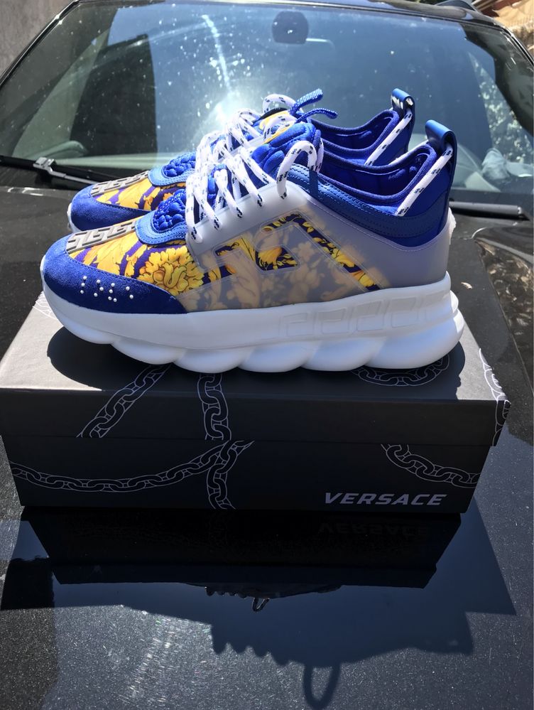 Versace chain reaction