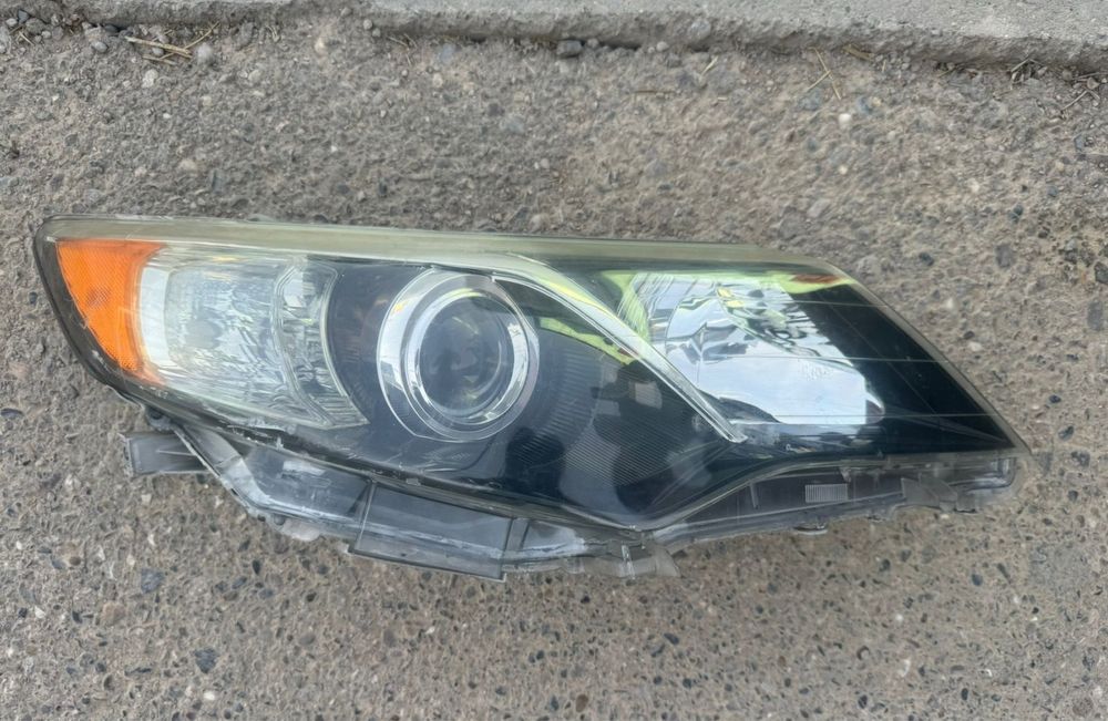 Фара камри 50 Se б/у правый оригинал