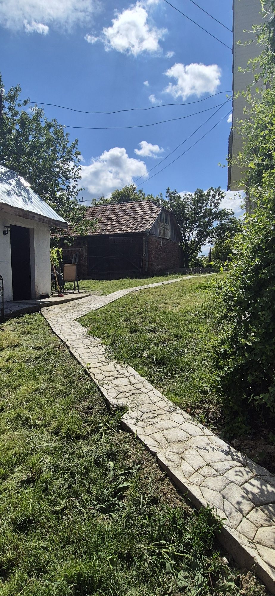 Casă cu anexe, perfectă pentru o viață liniștită la țară – Galpaia