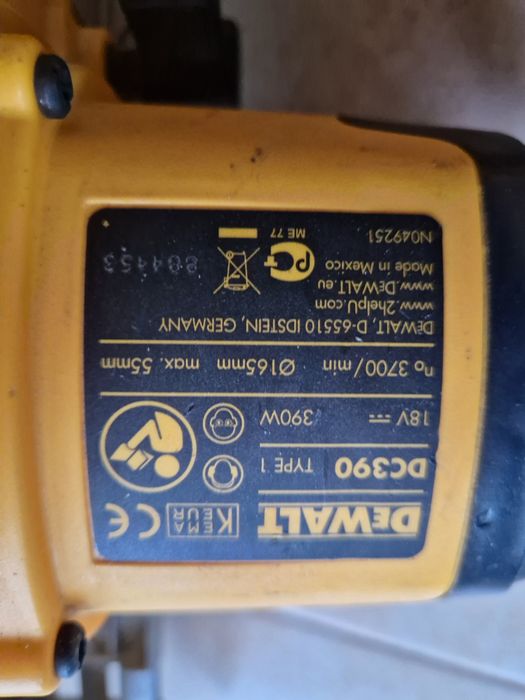 Dewalt DW 933 -   fierastrau pendular