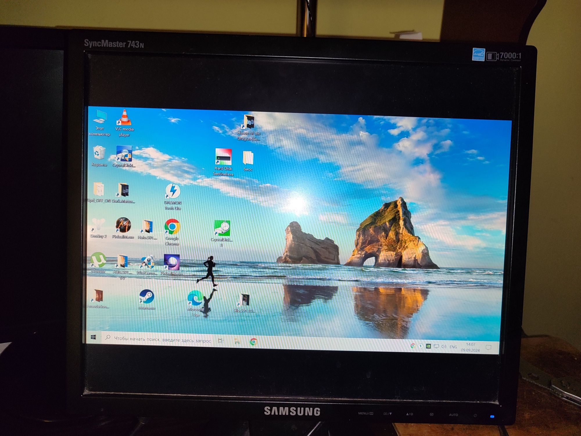Монитор Samsung Syncmaster для видеонаблюдения, дёшево
