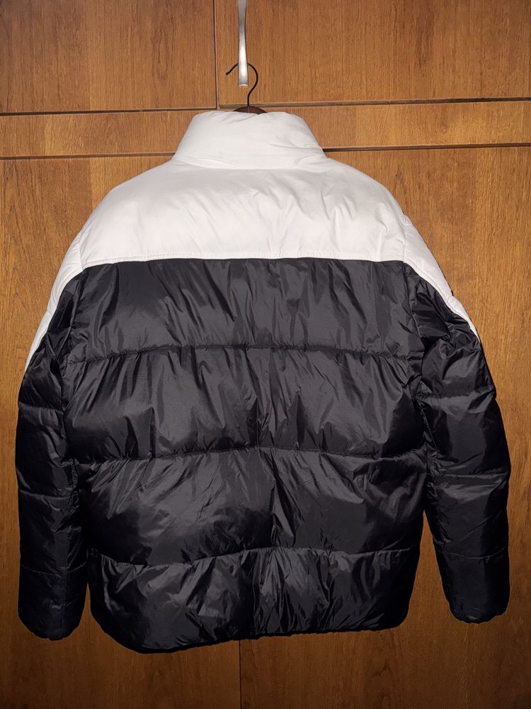 Яке Calvin Klein L