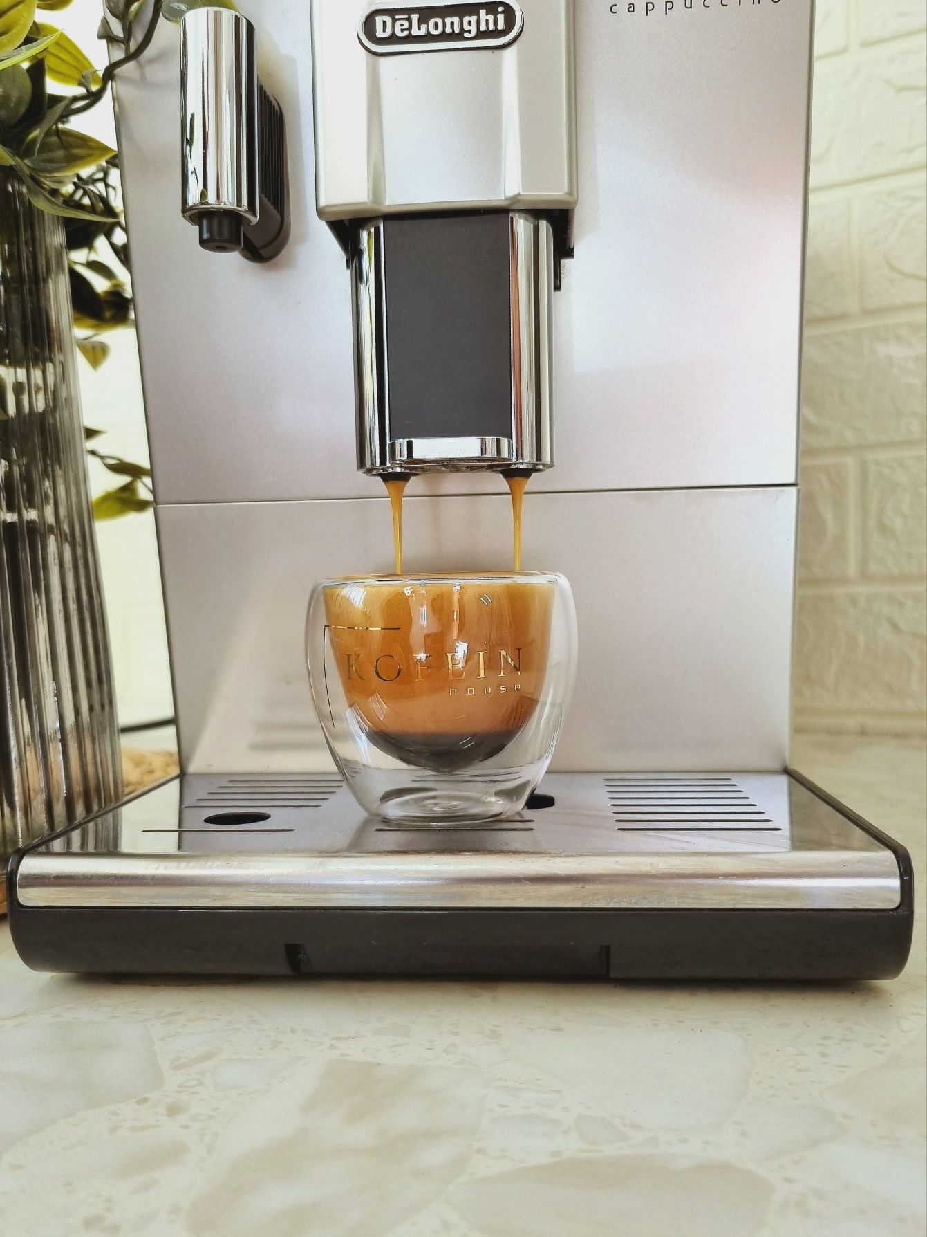КАФЕМАШИНА DELONGHI AUTENTICA | Делонги Аутентика с гаранция и сервиз