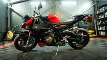 BMW S1000R BMW S1000R 2018 Negru Rosu