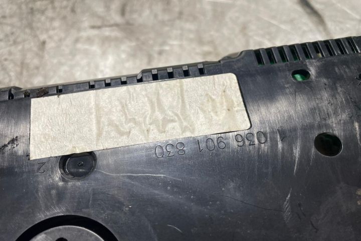 Ceasuri bord 1 036 901 830 1 036 901 830 Audi A4 B6