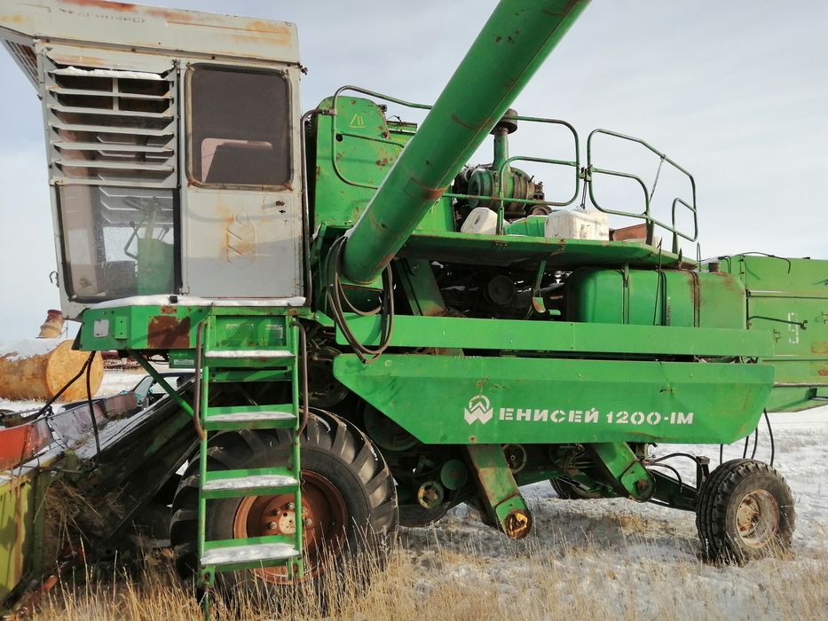 Продам комбайн Енисей
