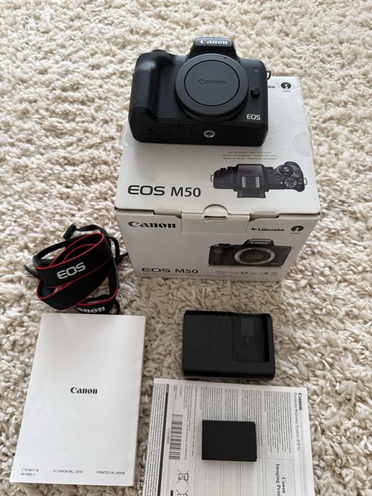 Camera foto mirrorless Canon M50 stare noua