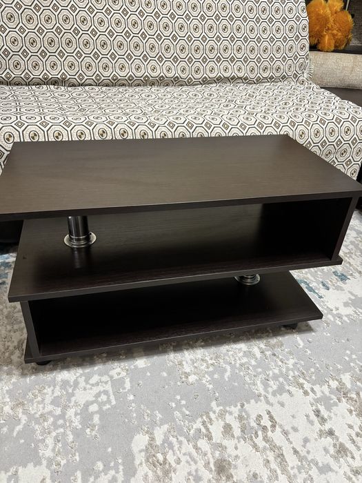 Продам журнальный столик