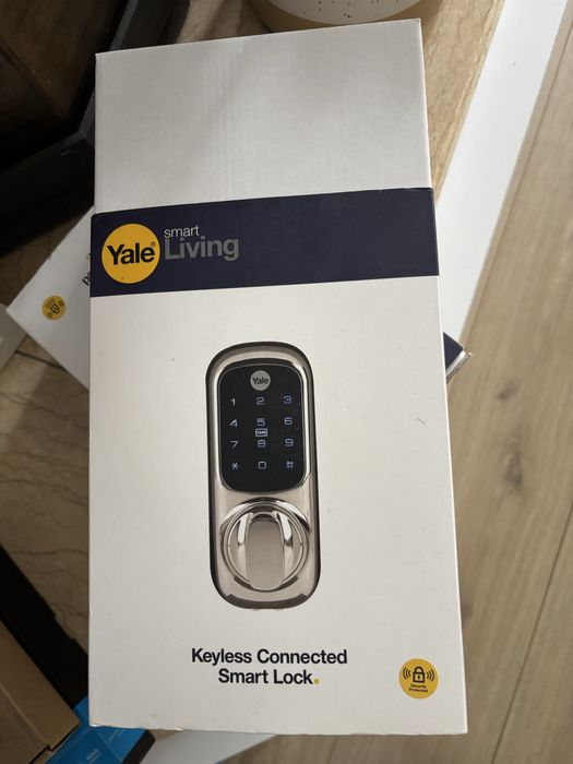 Incuietoare inteligenta Yale Smart Living Yd