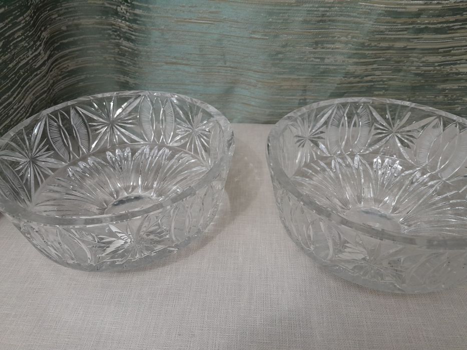 Продам хрустальные вазы фруктовницы  2шт