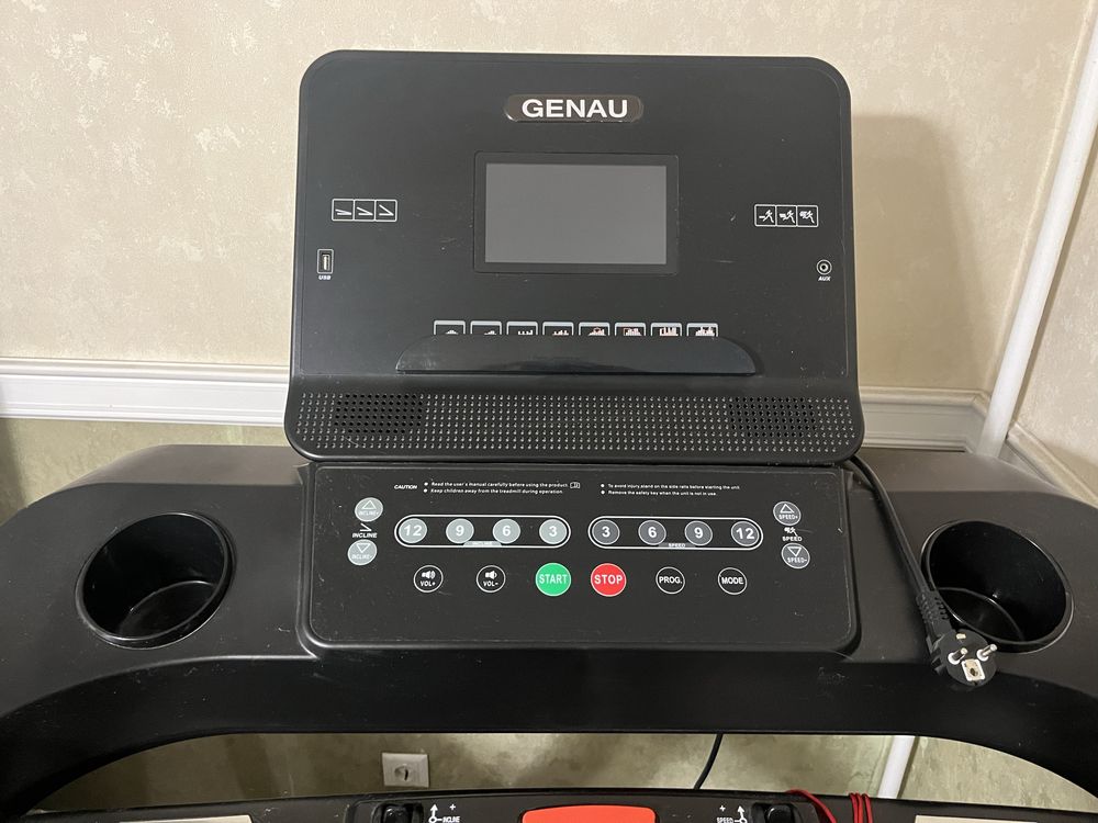 Беговая дорожка GEnau G530