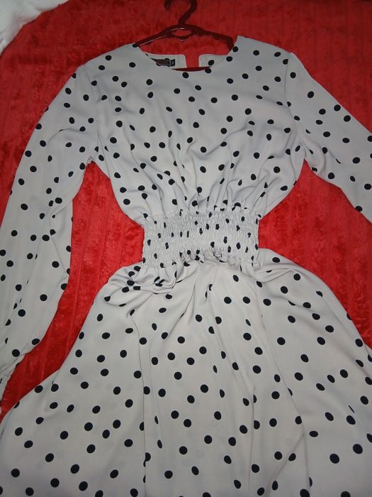 Ayollar uchun nimcha dvoyka va uzun koylaklar