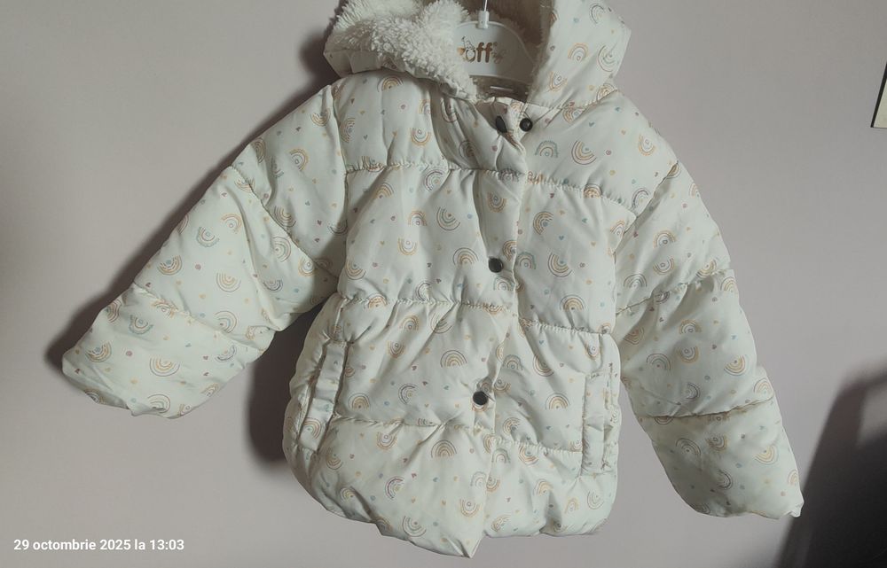 Geacă groasă cu curcubeu si inimioare pt fetița de 3 ani