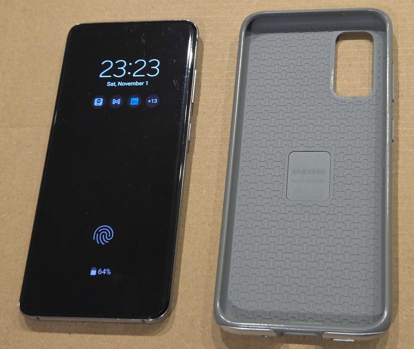 Продавам Samsung S20, 128 GB + 256 GB Card, Case, Protector