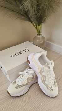 Дамскш спортни обувки Guess