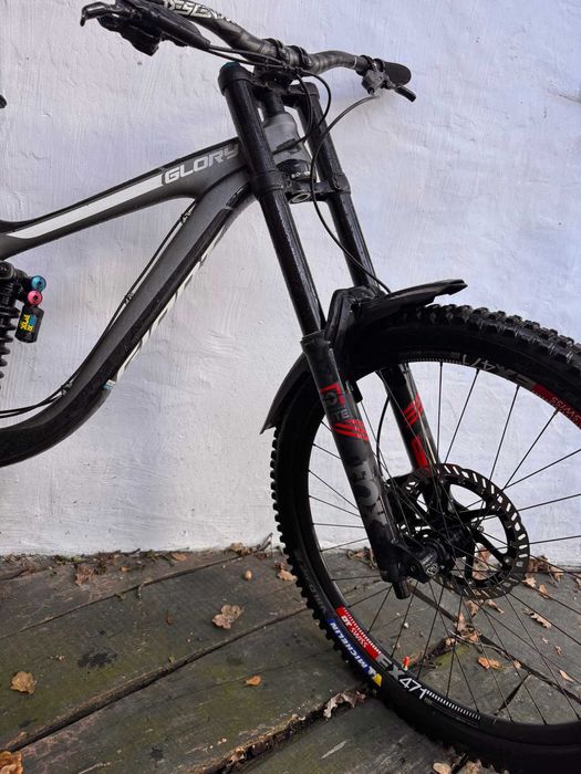 Giant Glory Advanced 1 – 27.5” (2019)