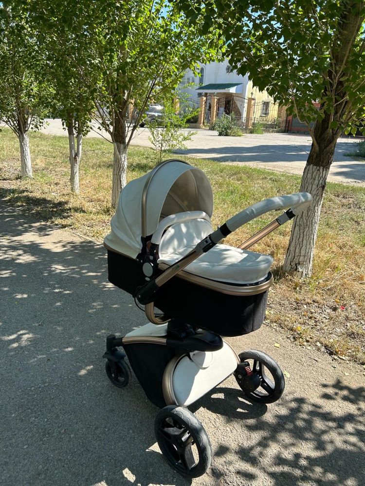 Продам шикарную коляску люлька+прогулочный блок