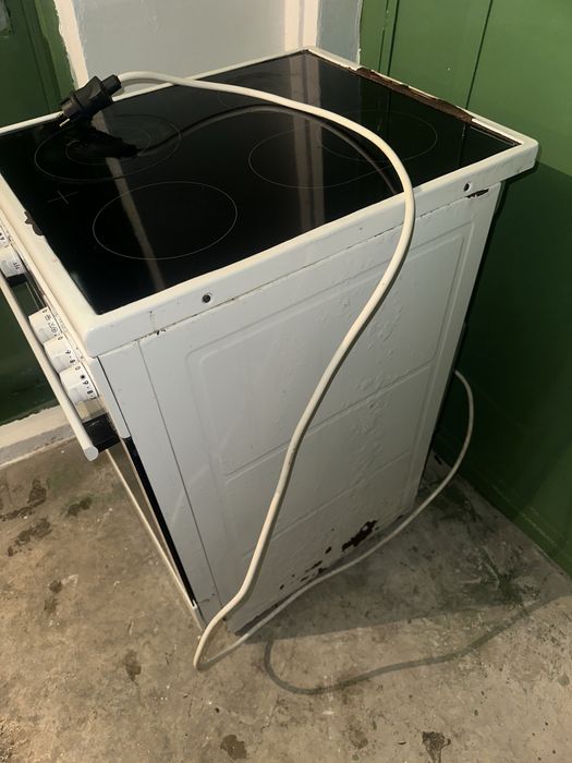 Aragaz-cuptor electric AEG