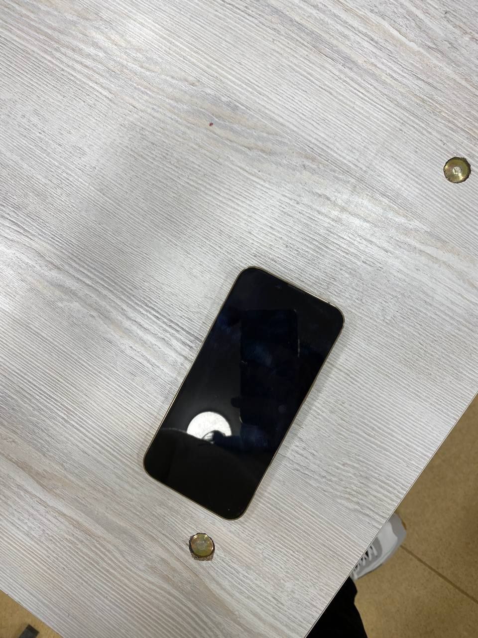 I Phone 13 pro (gold)