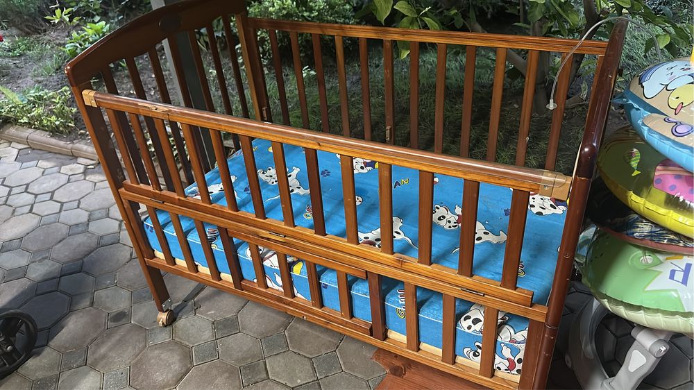 Манеж деревянный