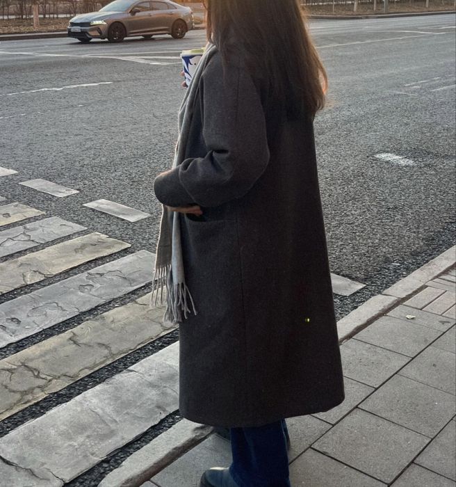 Продам пальто осеннее весеннее