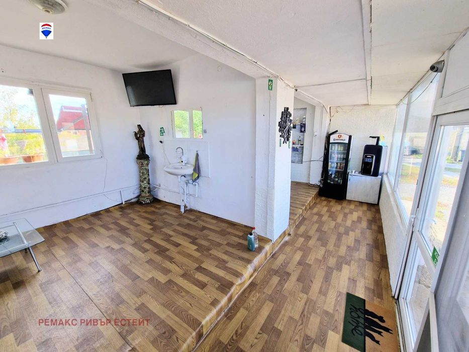 Продава се Промишлена сграда в с. Бъзън, Област Русе - 1592 кв.м за 53 €/кв.м - Снимка #10