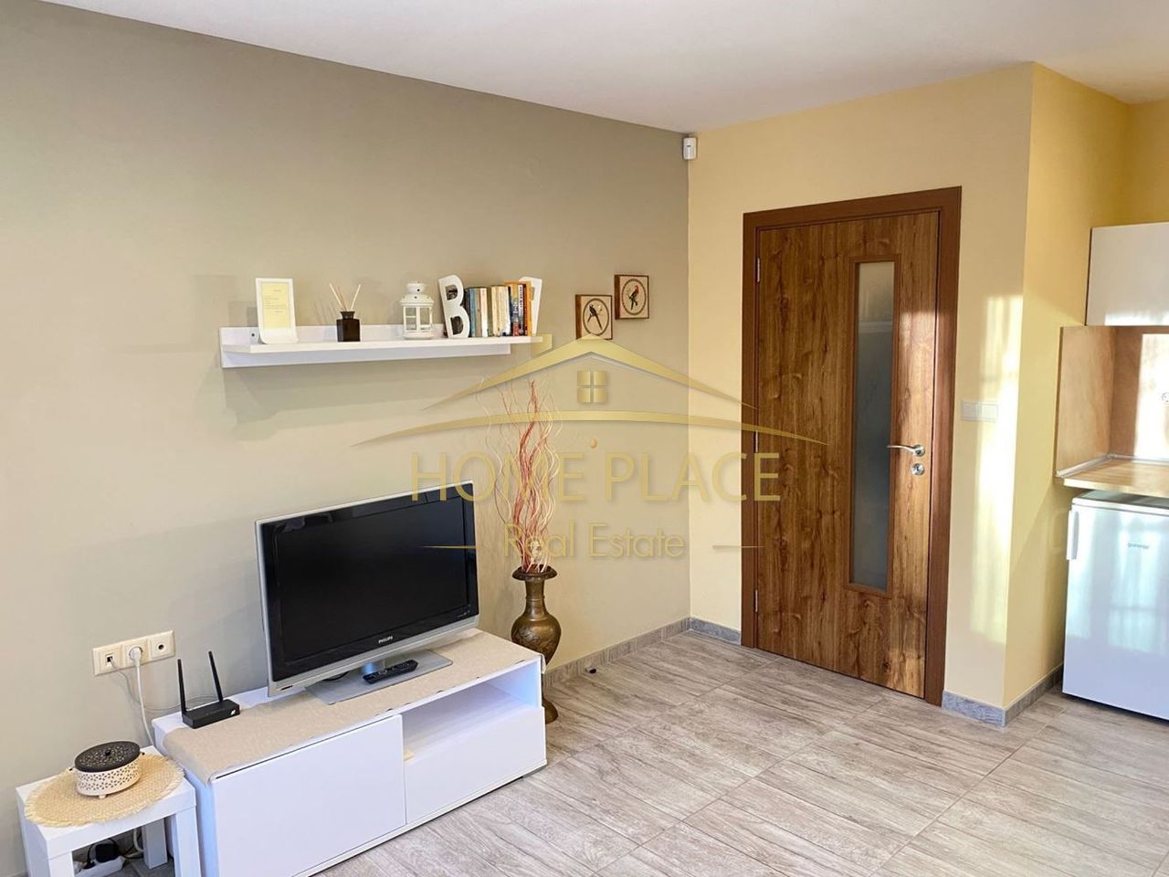 Дава се под наем Двустаен апартамент в Варна, Център - 45 кв.м за 612 € - Снимка #1