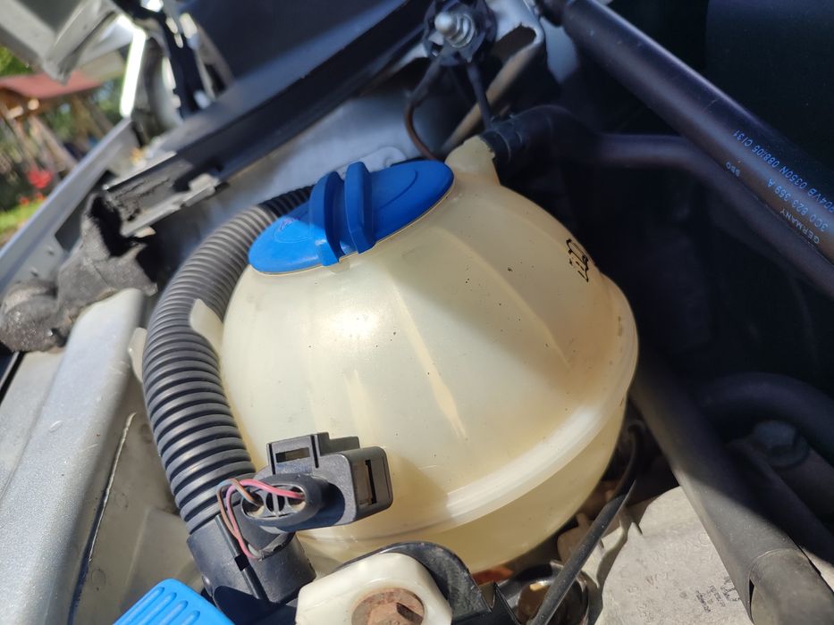 Vw Passat b6,2,0tdi-140cp,întreg sau ptr dezmembrat!!!