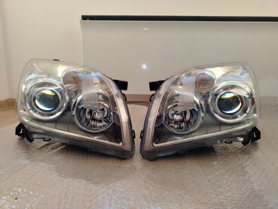 Кристални фарове Toyota Avensis T25 facelift