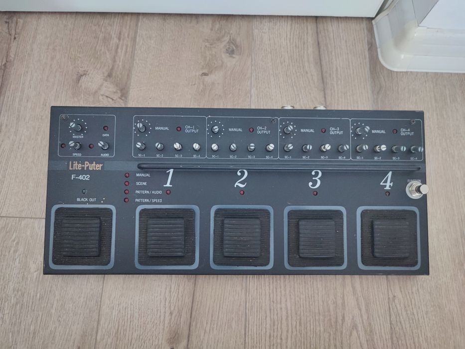 Controller audio de picior Lite Puter F 402 cu 4 canale
