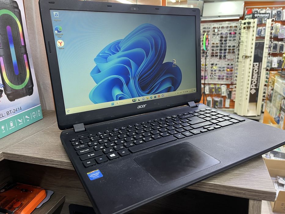 Acer Extense 500gb windows 11