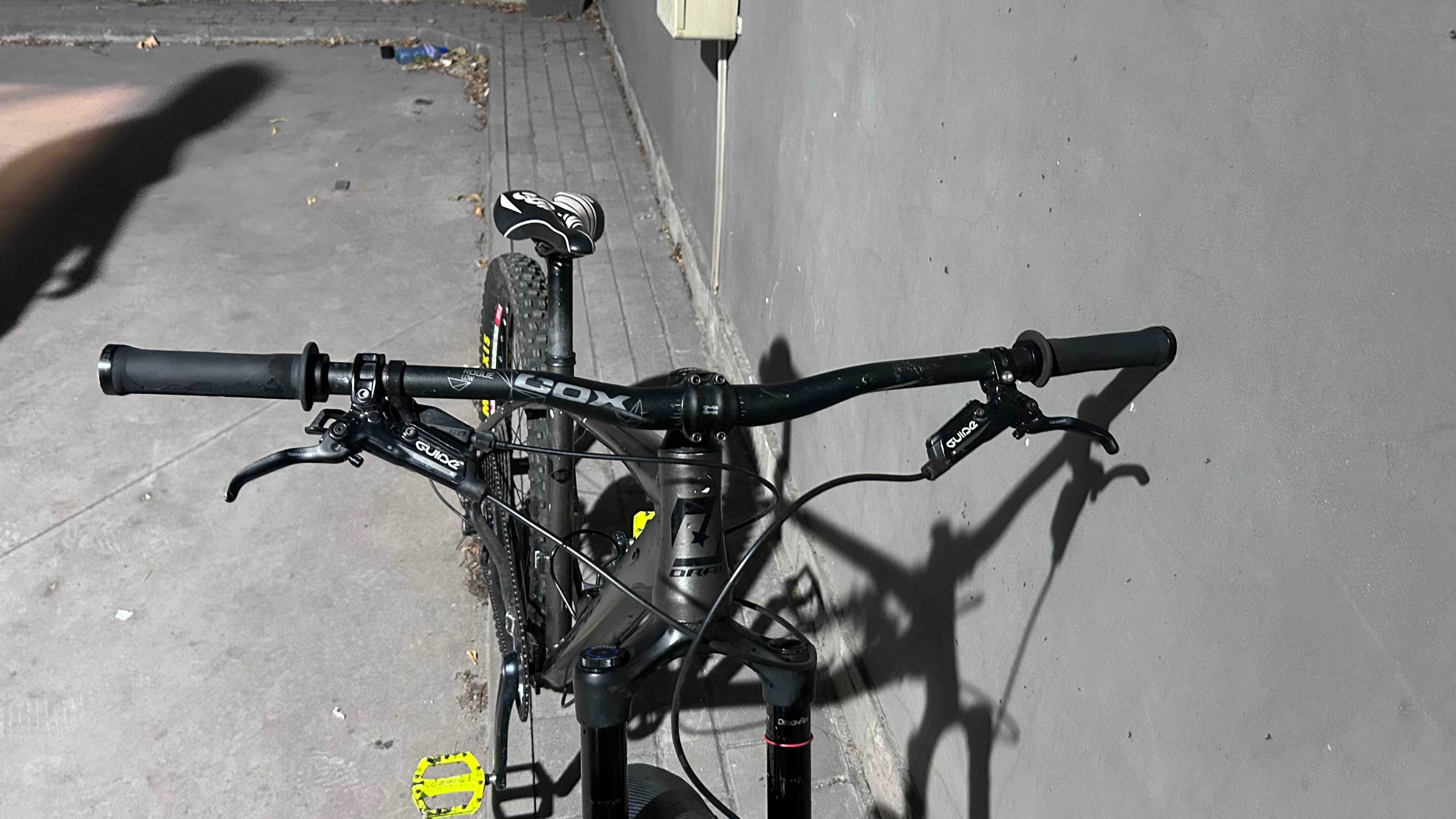 Продавам Drag Shift 27.5 – стегнат и готов за каране!