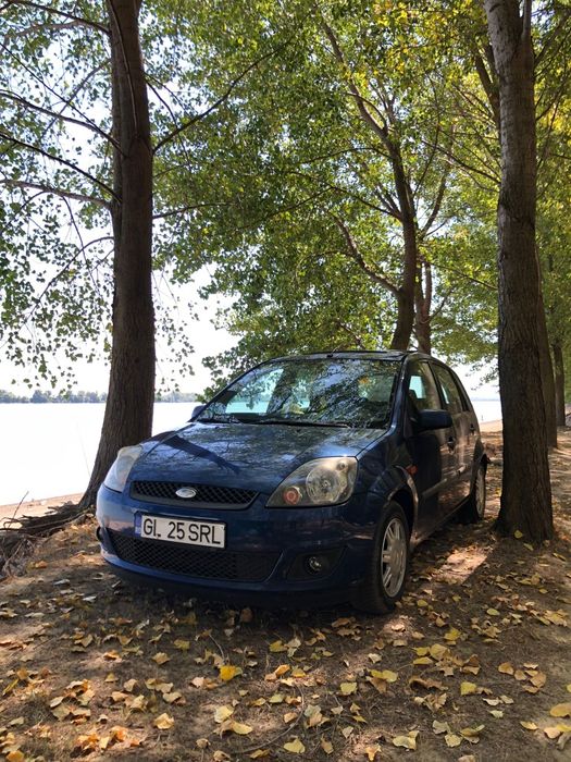 Vând ford fiesta 1.6 tdci duratorq