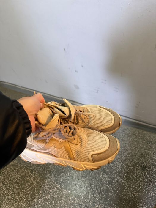 Маратонки с чорапче от плат