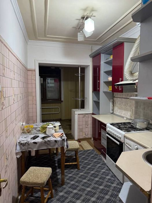 Bunyidkor Stadiyoni va Mirzo Ulug‘bek Metro yonida kvartira