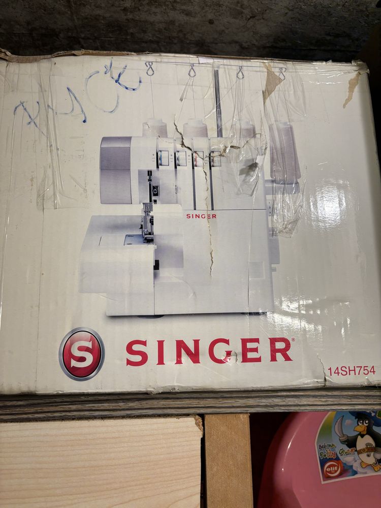 Singer 14SH754 .