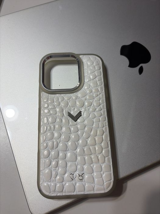 carcasa iphone 16 pro alba noua Velante