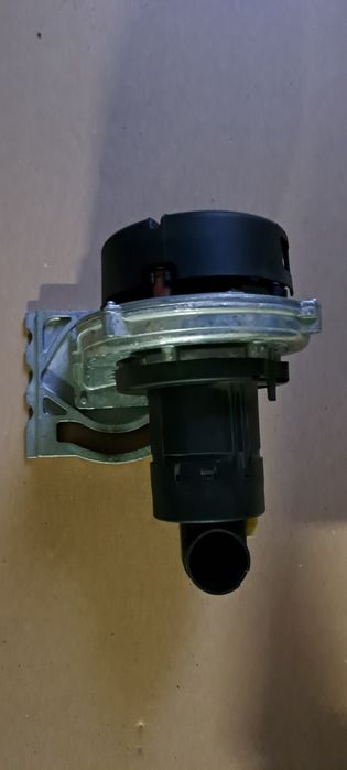 vând ventilator centrală termică Buderus Logamax Plus GB072-24K V3