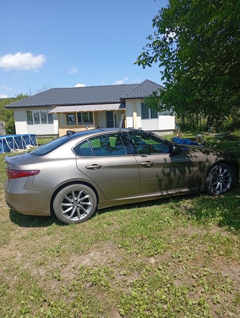 Vând autoturism Alfa Romeo Giulia