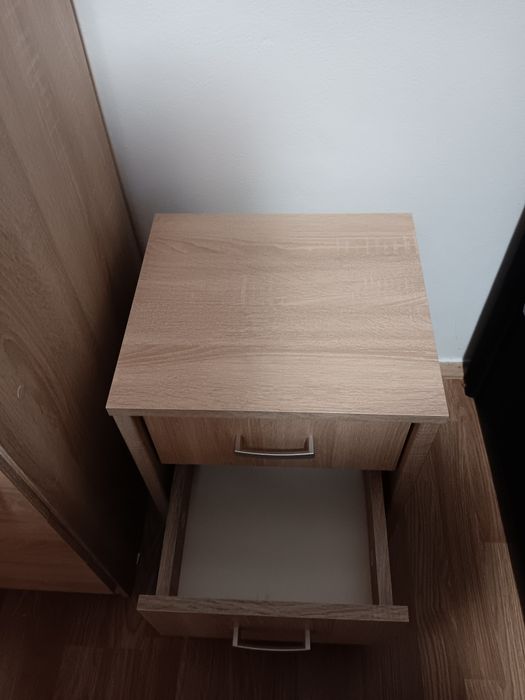 Mobila dormitor Jysk - șifoniere, comoda, noptiere