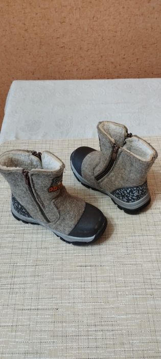 Продам зимние сапоги детские