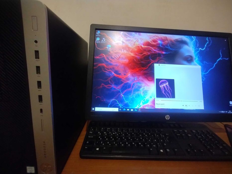 Компудахтер   есть предустановленные игры .