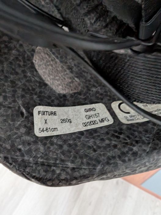 Vând cască de bicicleta Giro Fixture X mărime L