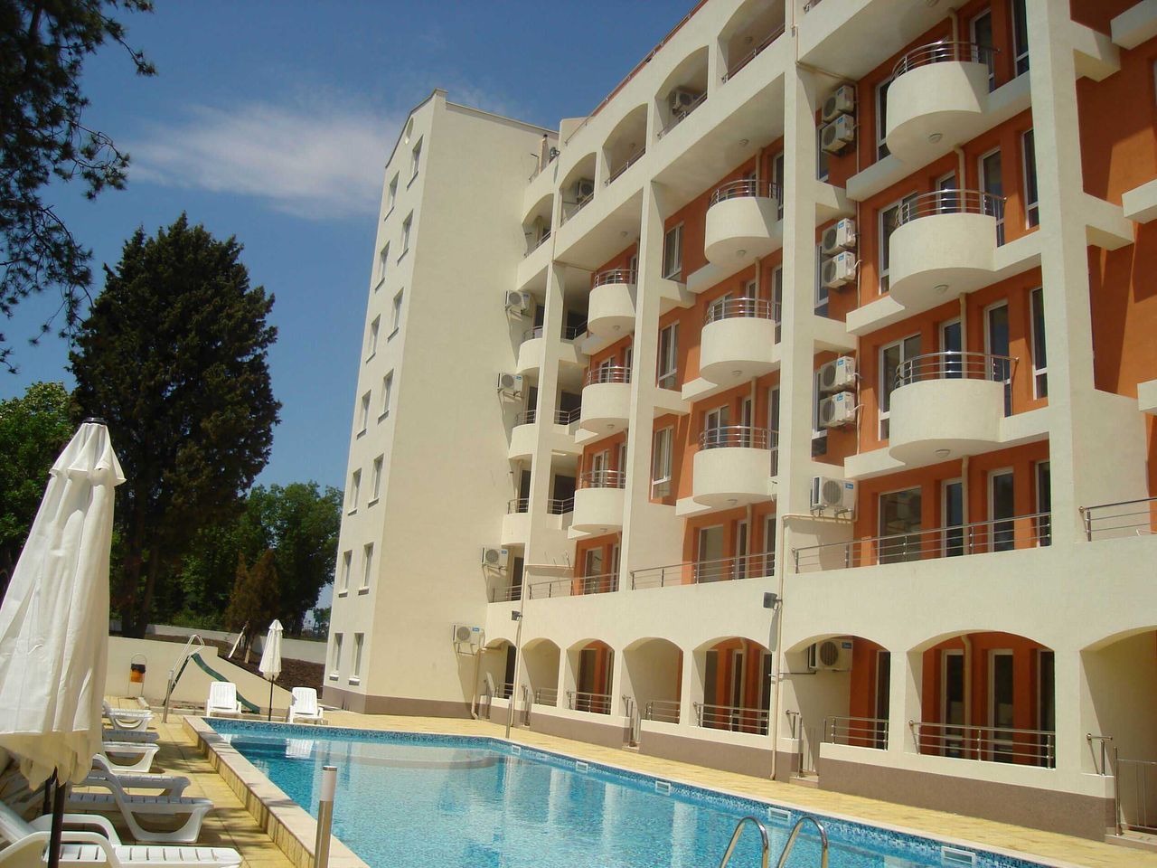 Продава се Двустаен апартамент в Поморие - 67 кв.м за 1133 €/кв.м - Снимка #11
