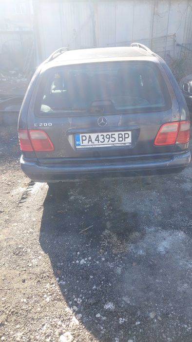 Mercedes e200 на части