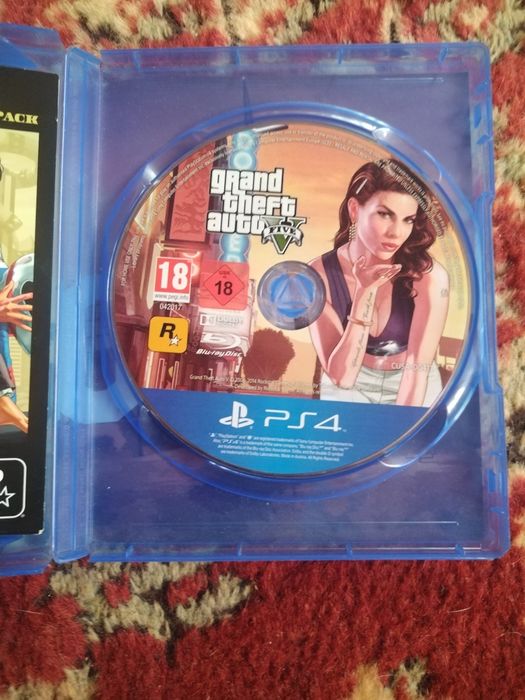 Vand ps 4+volan cu schimbator