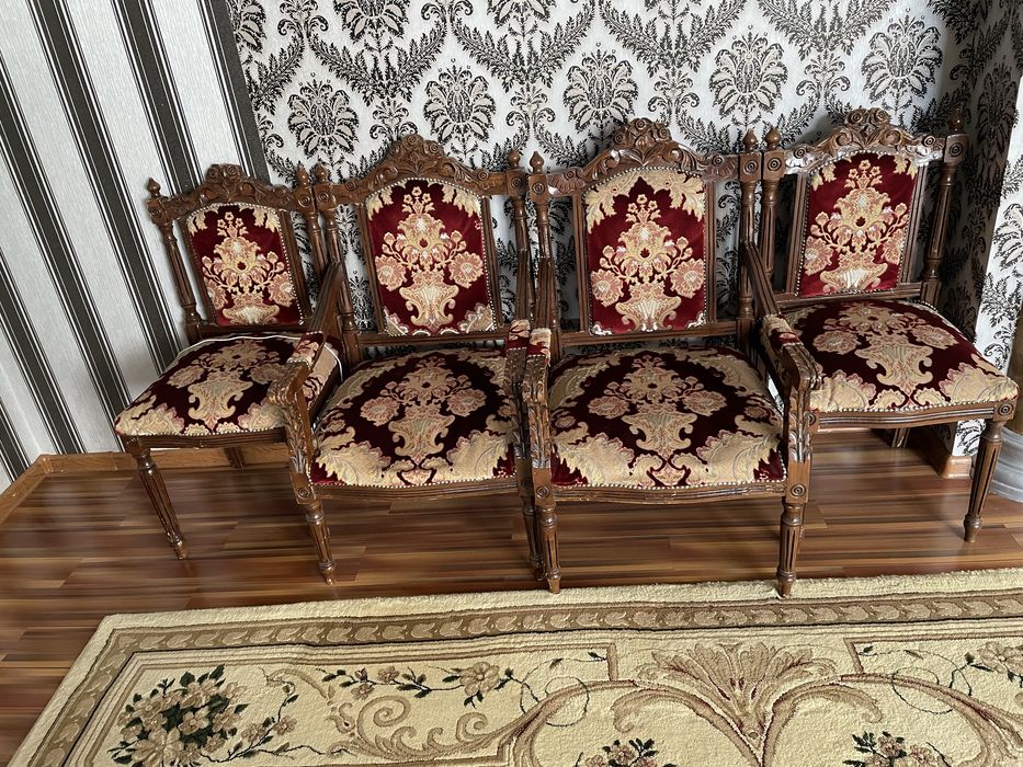 Иранские стулья продаются
