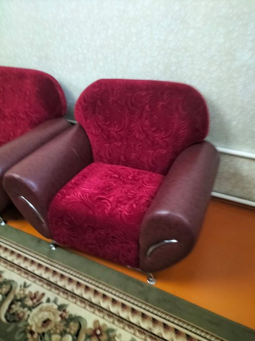 Продам диван в хорошем состоянии